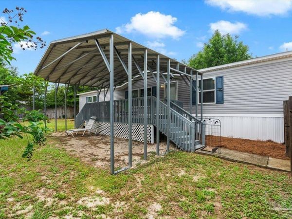 5205 Kee Memorial Dr, Pensacola, FL 32507