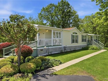 4650 Stonebridge, Clarence, NY 14031