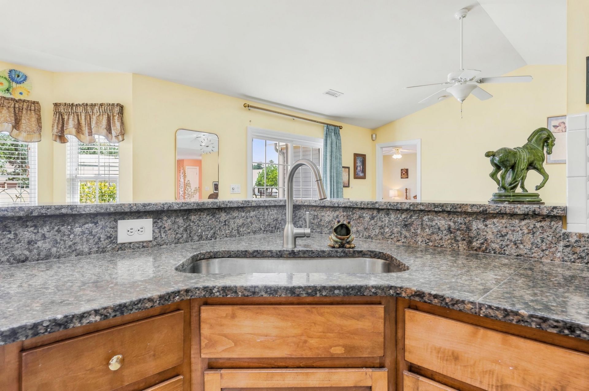 1037 Pecan Grove Blvd.  Photo 27
