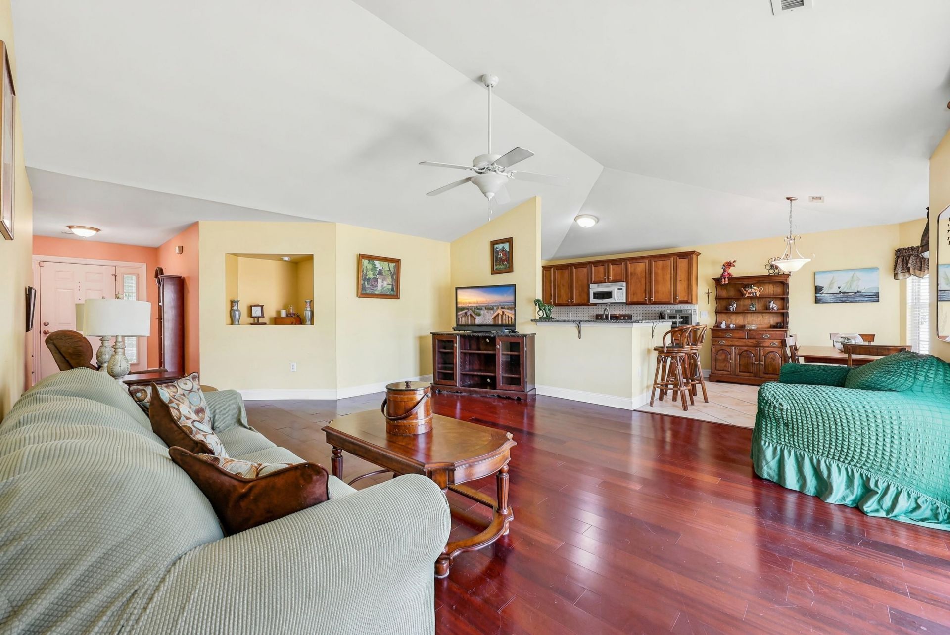 1037 Pecan Grove Blvd.  Photo 8