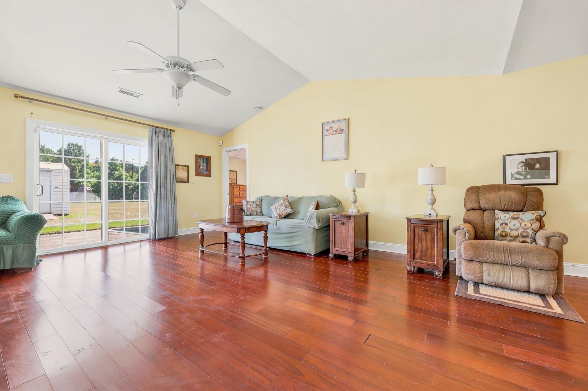 1037 Pecan Grove Blvd.  Photo 9