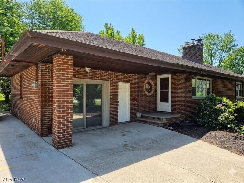 1815 Grantwood Drive, Parma, OH 44134 Photo 2