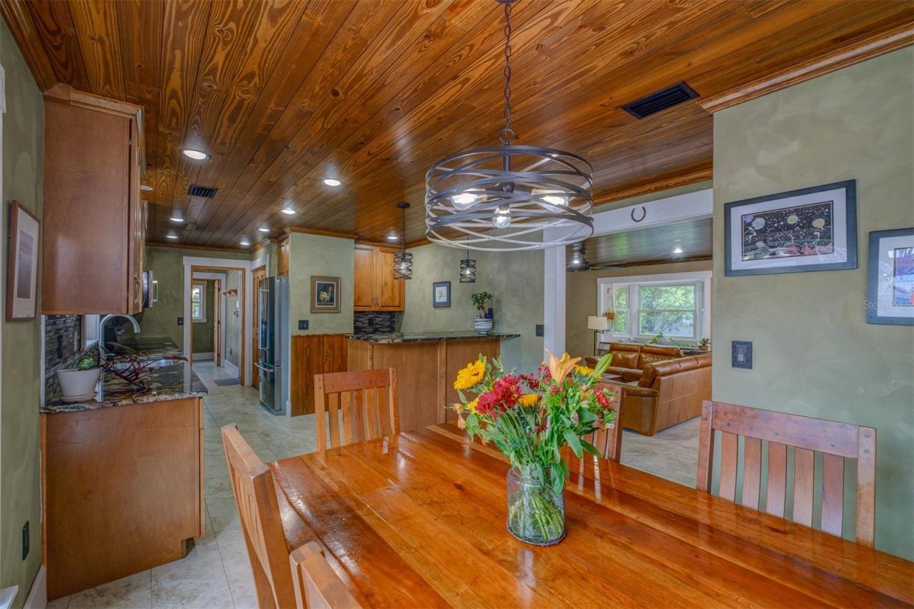 2690 Temple Street, Sarasota, FL 34239 Photo