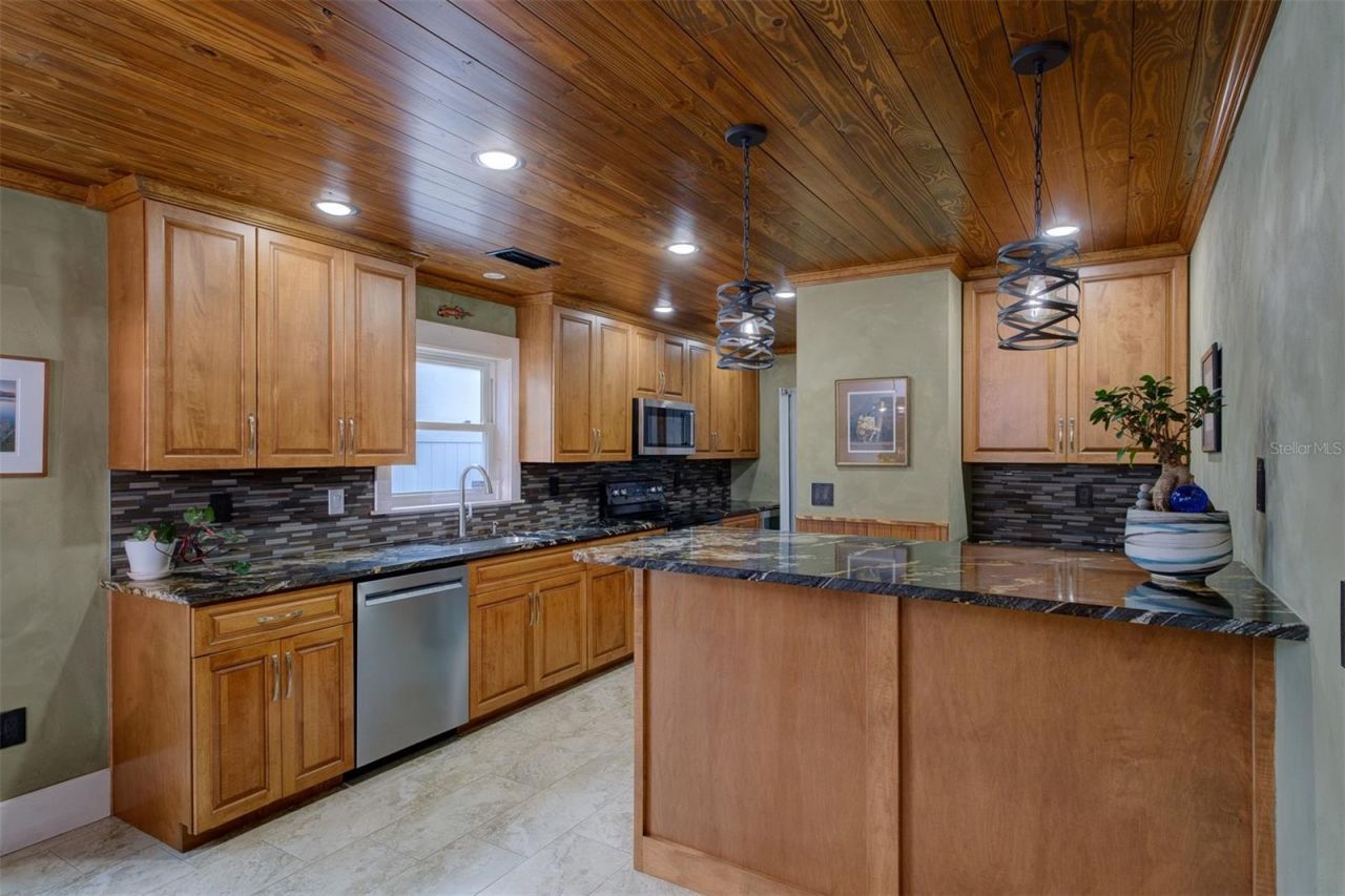 2690 Temple Street, Sarasota, FL 34239 Photo