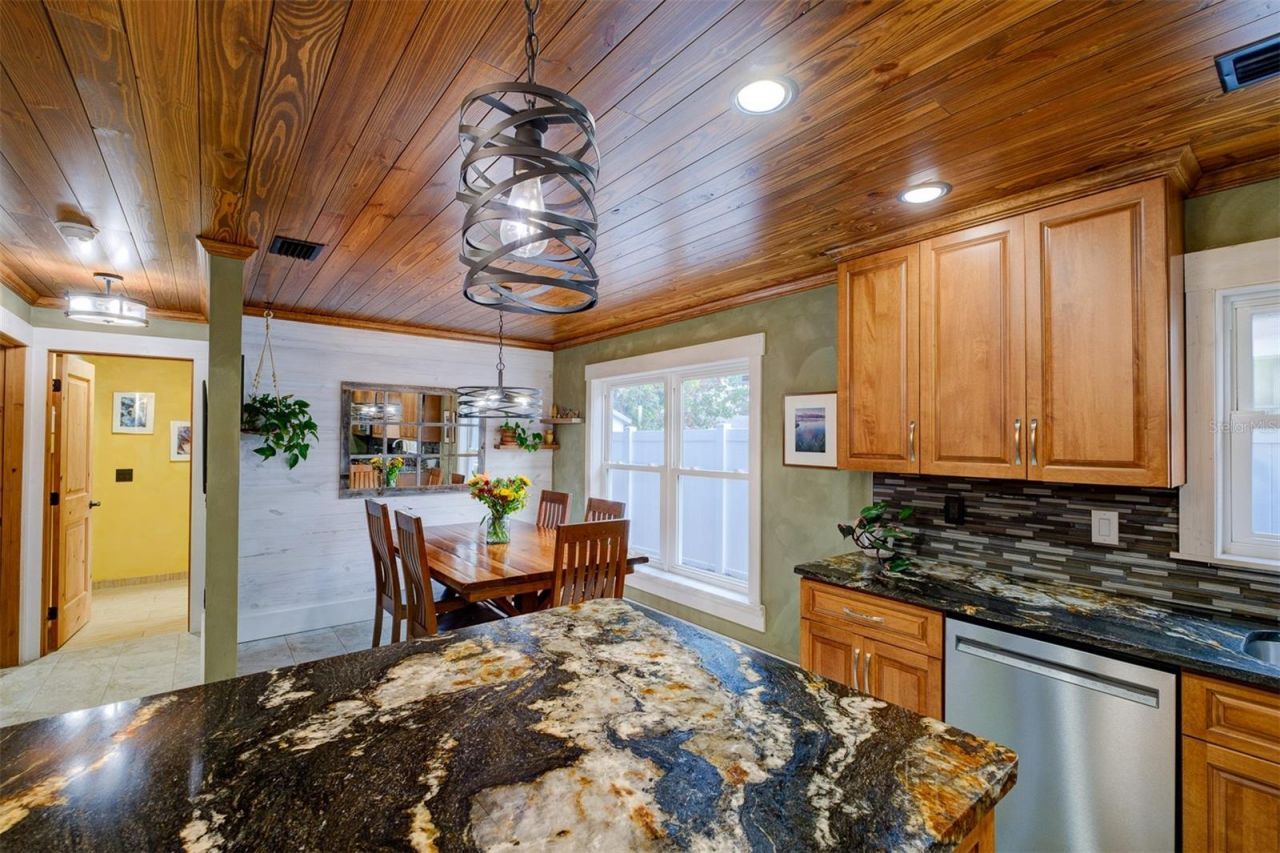 2690 Temple Street, Sarasota, FL 34239 Photo