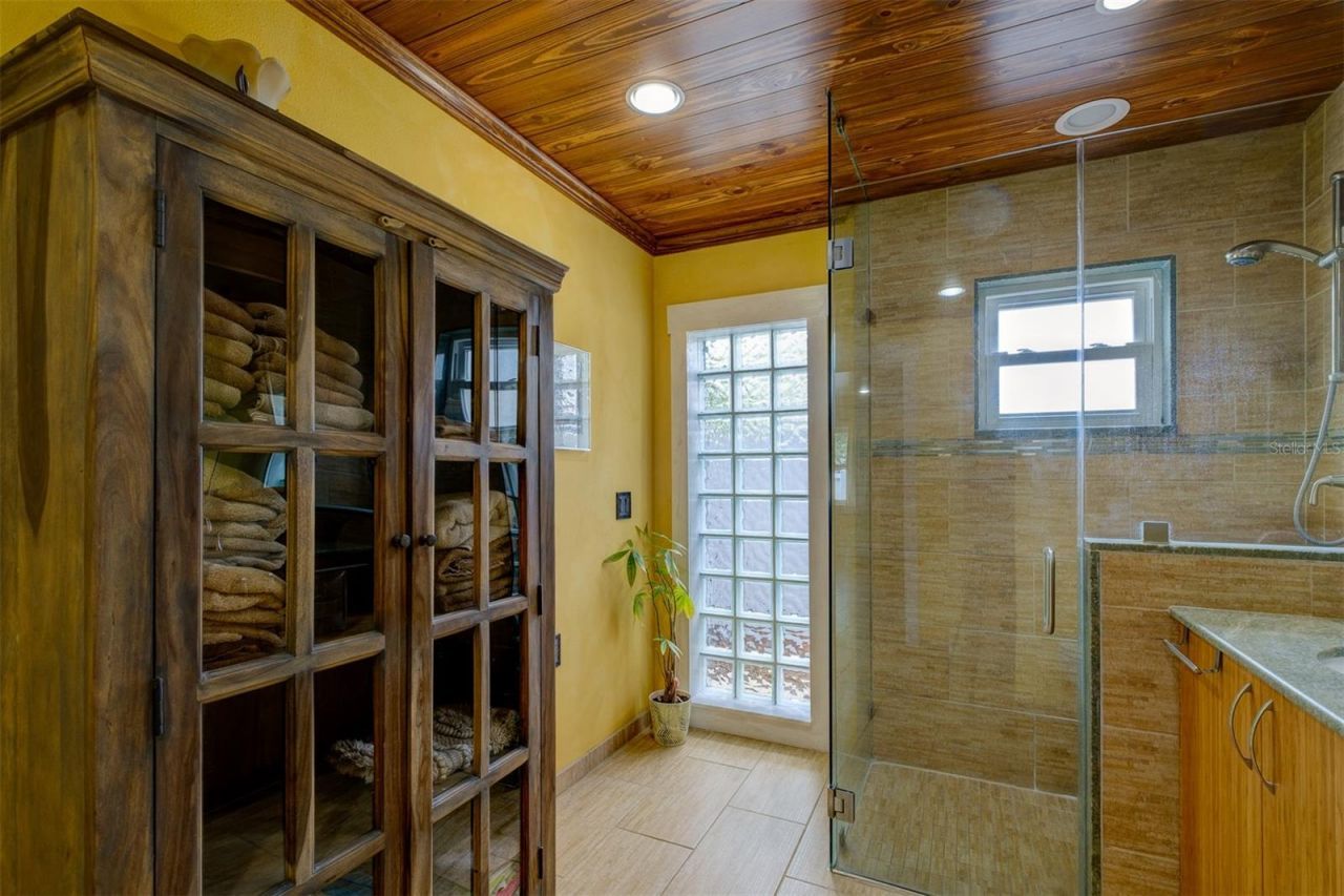 2690 Temple Street, Sarasota, FL 34239 Photo