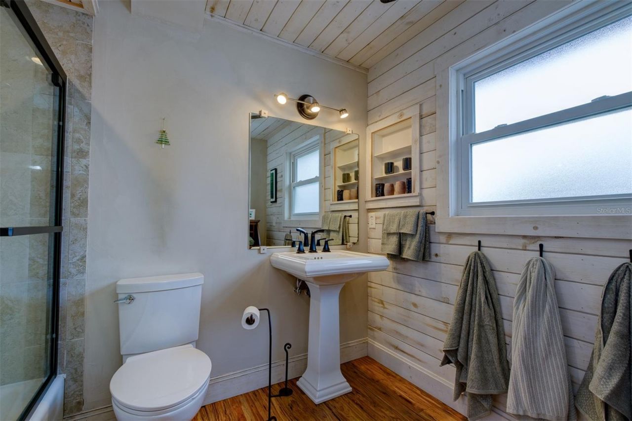 2690 Temple Street, Sarasota, FL 34239 Photo