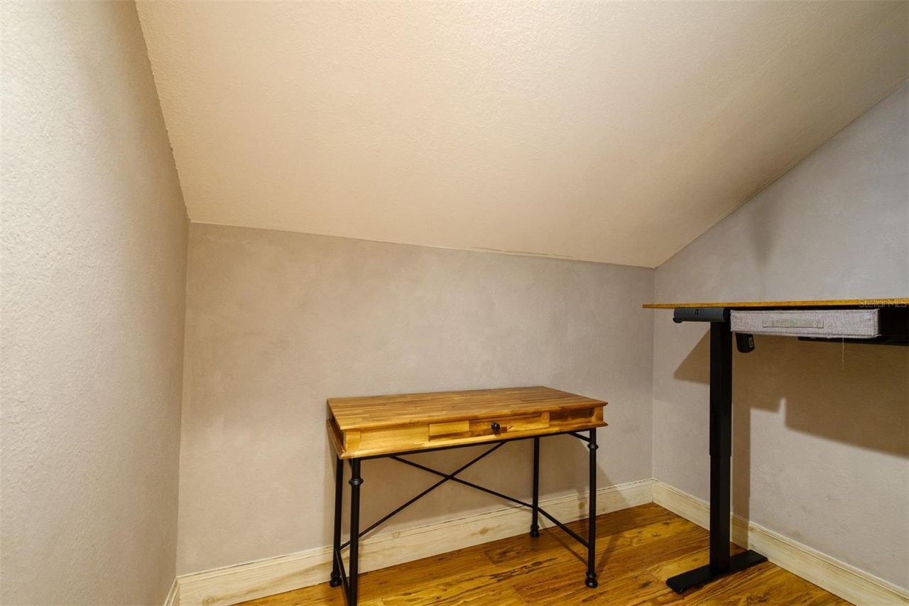 2690 Temple Street, Sarasota, FL 34239 Photo