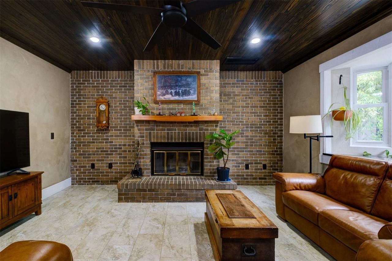 2690 Temple Street, Sarasota, FL 34239 Photo
