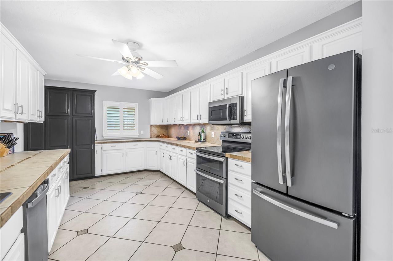 263 42nd Avenue Ne, Saint Petersburg, FL 33703 Photo