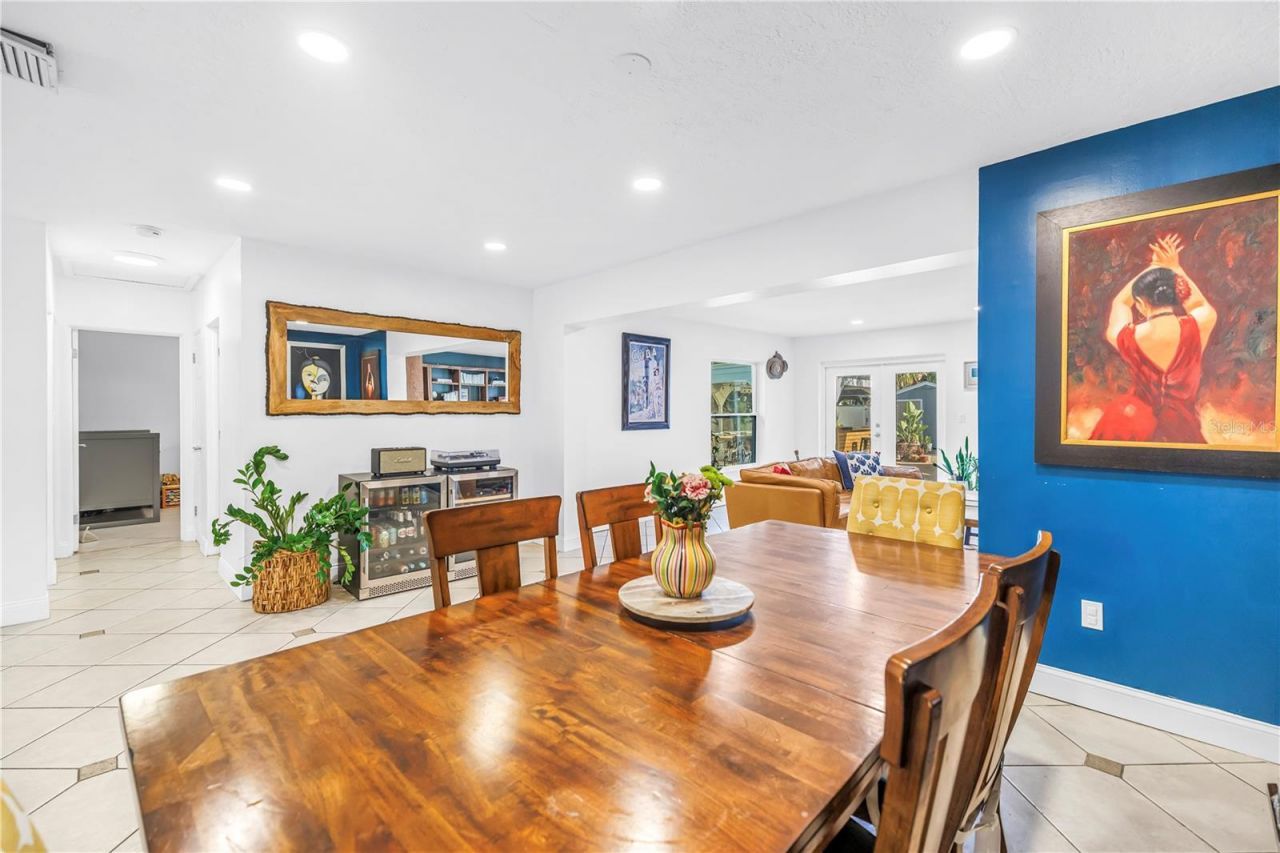 263 42nd Avenue Ne, Saint Petersburg, FL 33703 Photo