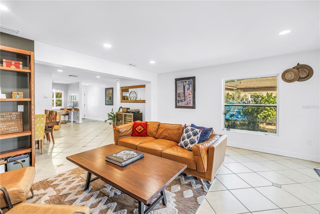 263 42nd Avenue Ne, Saint Petersburg, FL 33703 Photo
