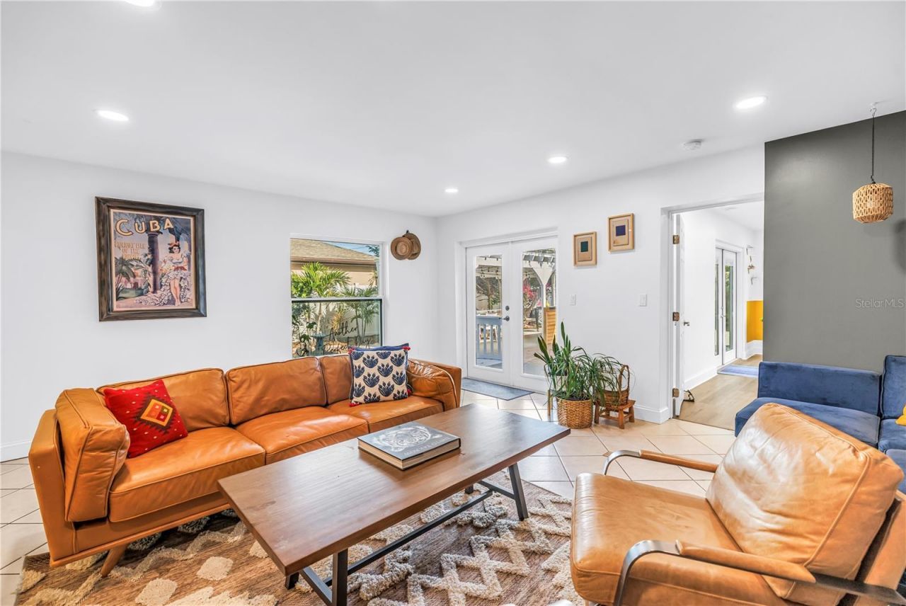 263 42nd Avenue Ne, Saint Petersburg, FL 33703 Photo