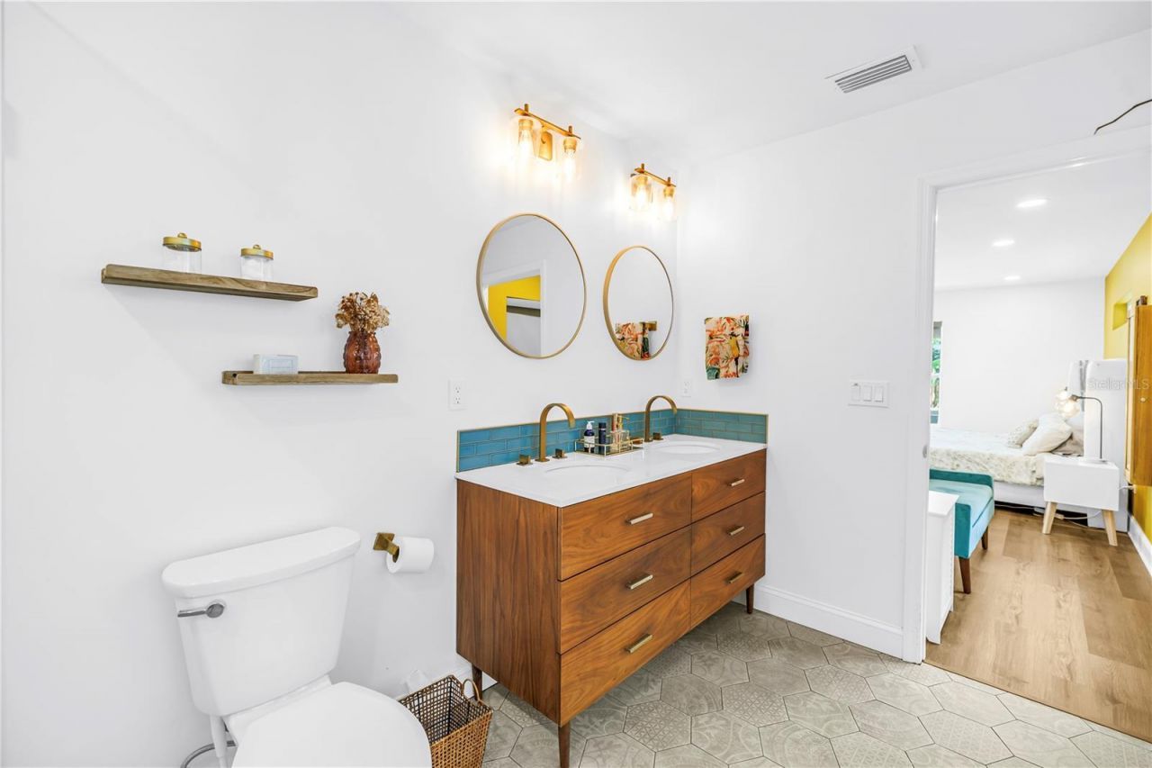263 42nd Avenue Ne, Saint Petersburg, FL 33703 Photo