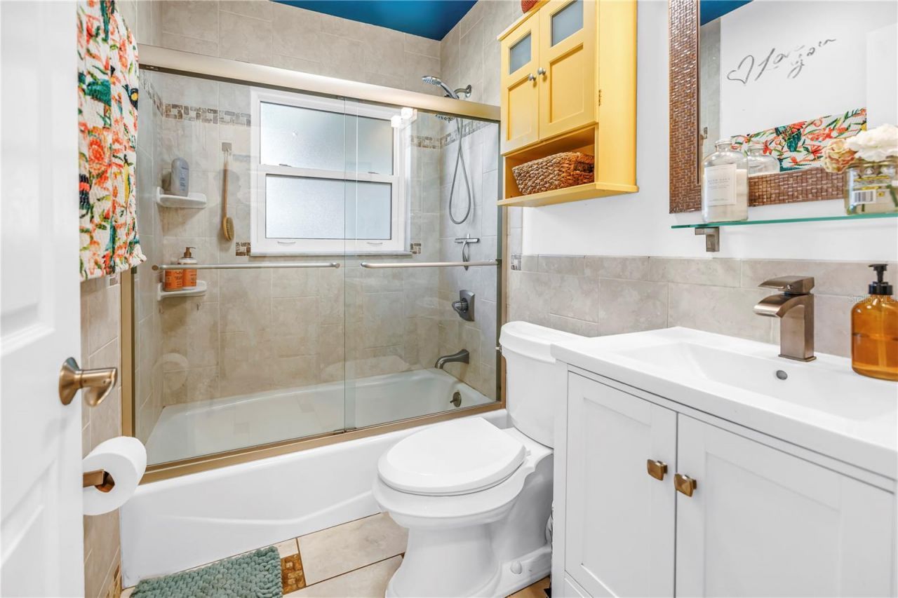 263 42nd Avenue Ne, Saint Petersburg, FL 33703 Photo