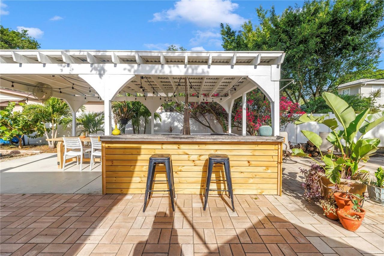 263 42nd Avenue Ne, Saint Petersburg, FL 33703 Photo