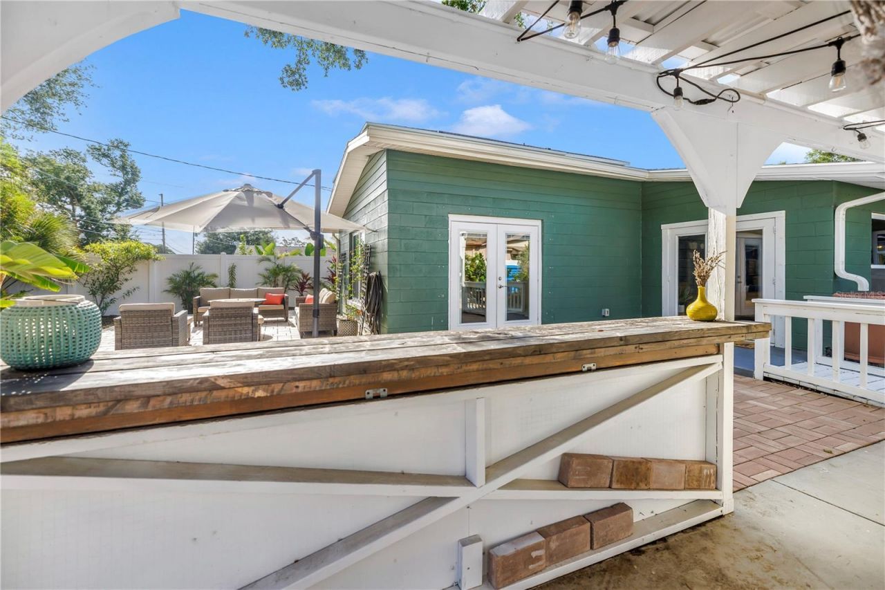 263 42nd Avenue Ne, Saint Petersburg, FL 33703 Photo