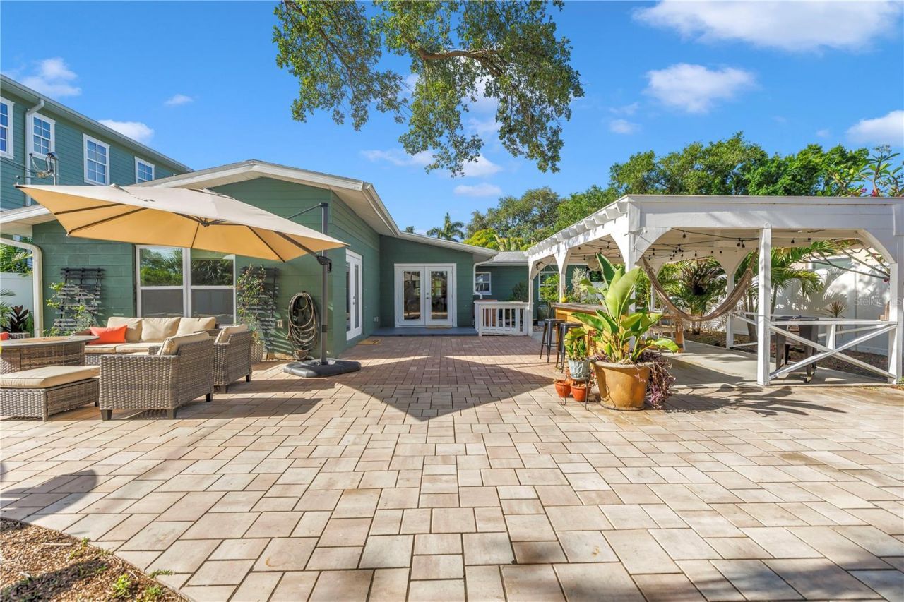 263 42nd Avenue Ne, Saint Petersburg, FL 33703 Photo