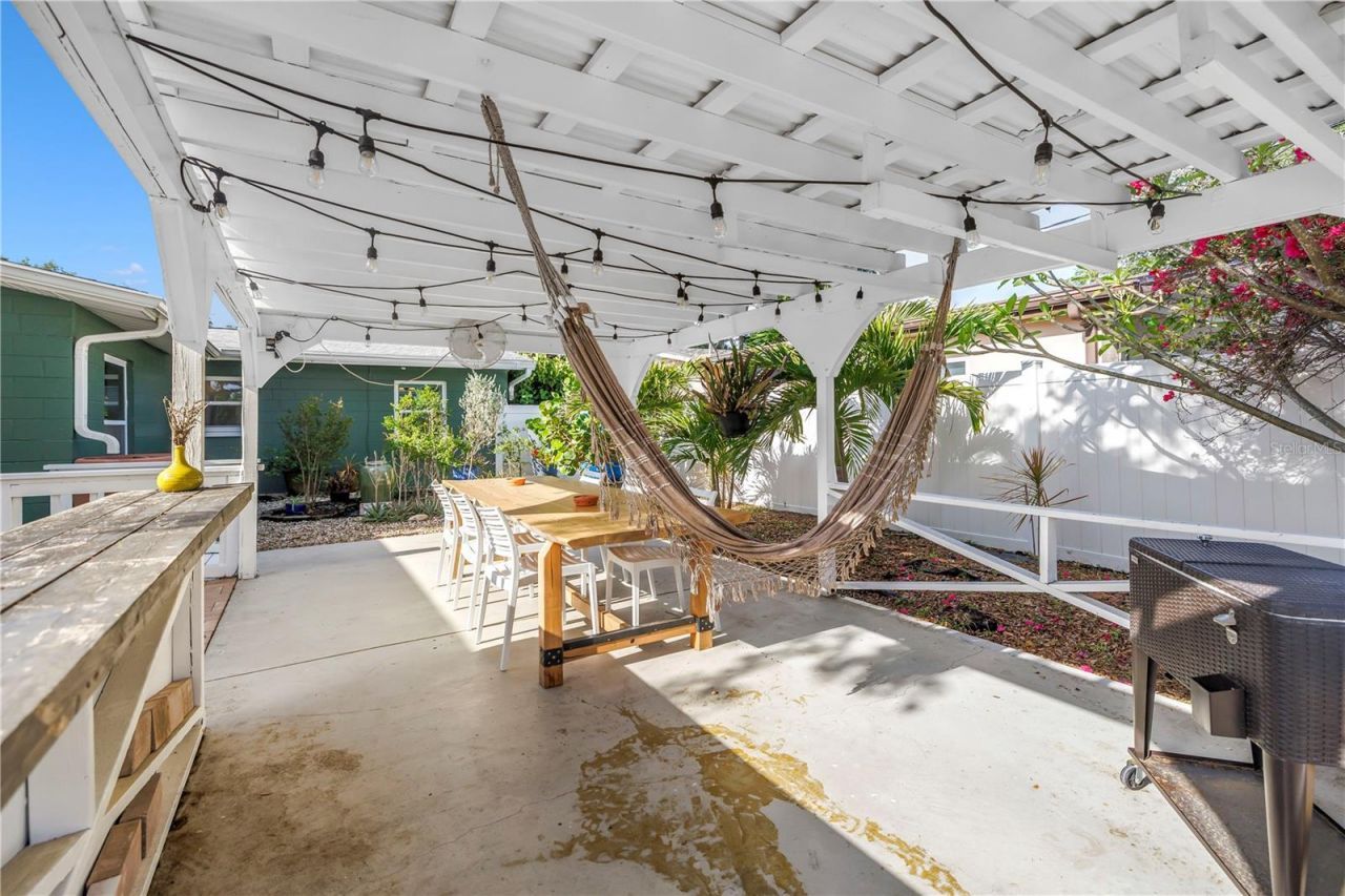 263 42nd Avenue Ne, Saint Petersburg, FL 33703 Photo