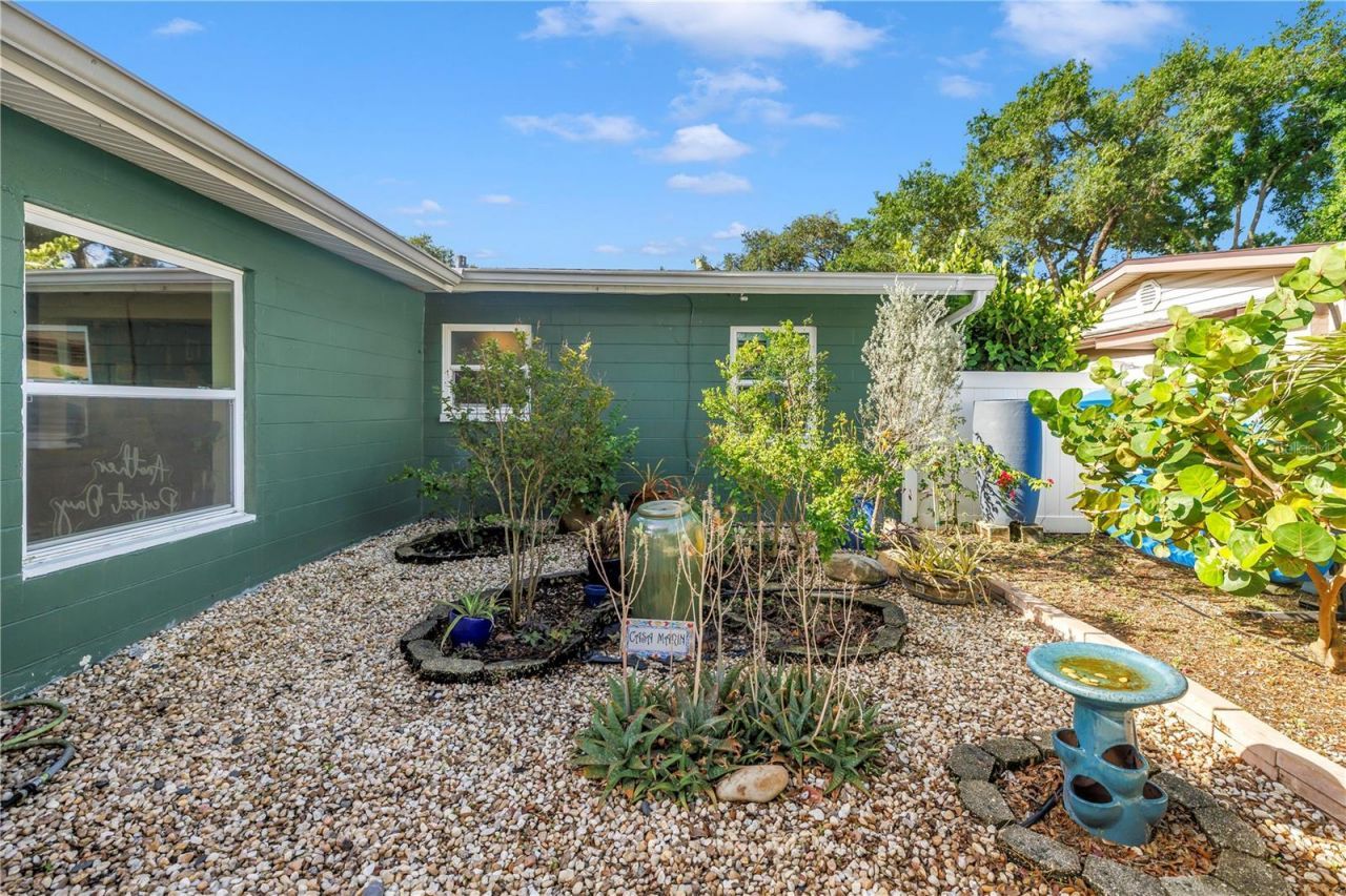 263 42nd Avenue Ne, Saint Petersburg, FL 33703 Photo