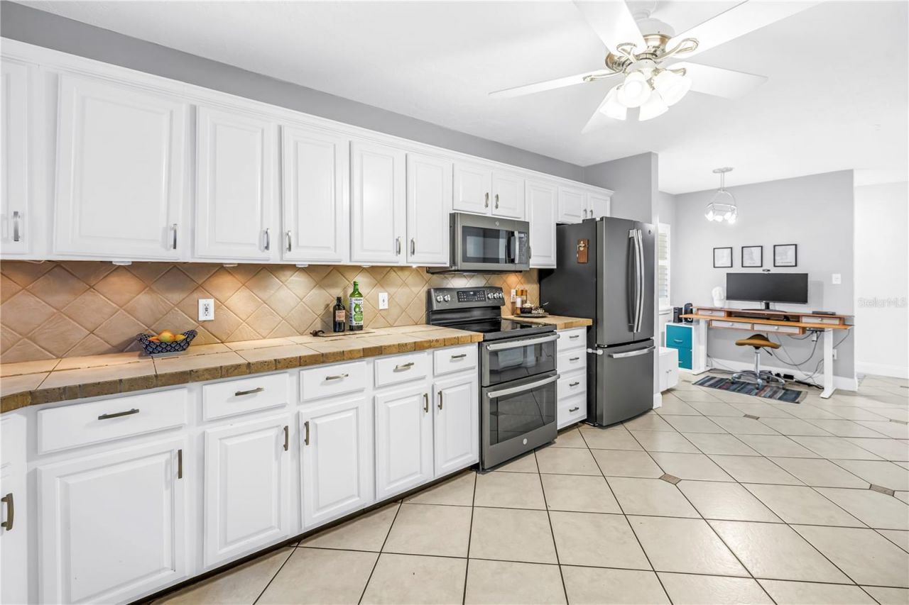263 42nd Avenue Ne, Saint Petersburg, FL 33703 Photo