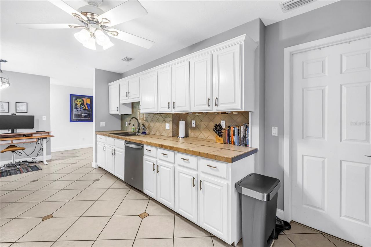263 42nd Avenue Ne, Saint Petersburg, FL 33703 Photo