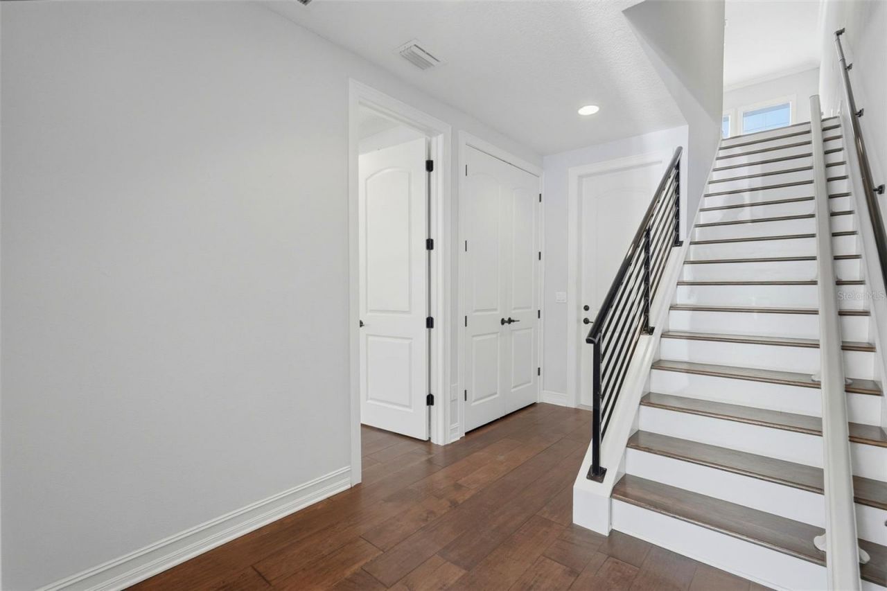 1867 5th Street N, Saint Petersburg, FL 33704 Photo