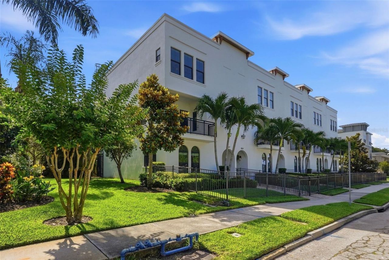 1867 5th Street N, Saint Petersburg, FL 33704 Photo