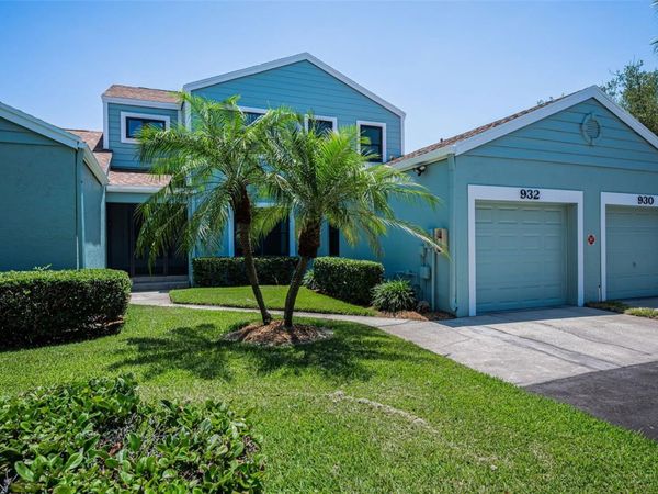 932 MYAKKA COURT NE, ST PETERSBURG, FL 33702