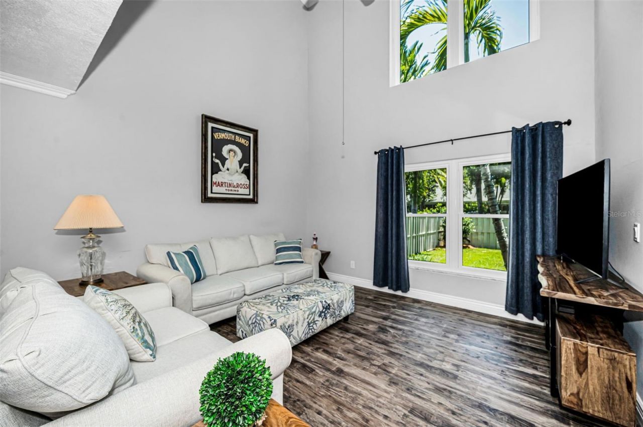 932 Myakka Court Ne, Saint Petersburg, FL 33702 Photo