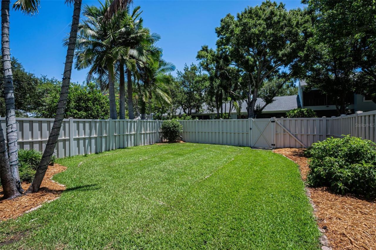 932 Myakka Court Ne, Saint Petersburg, FL 33702 Photo