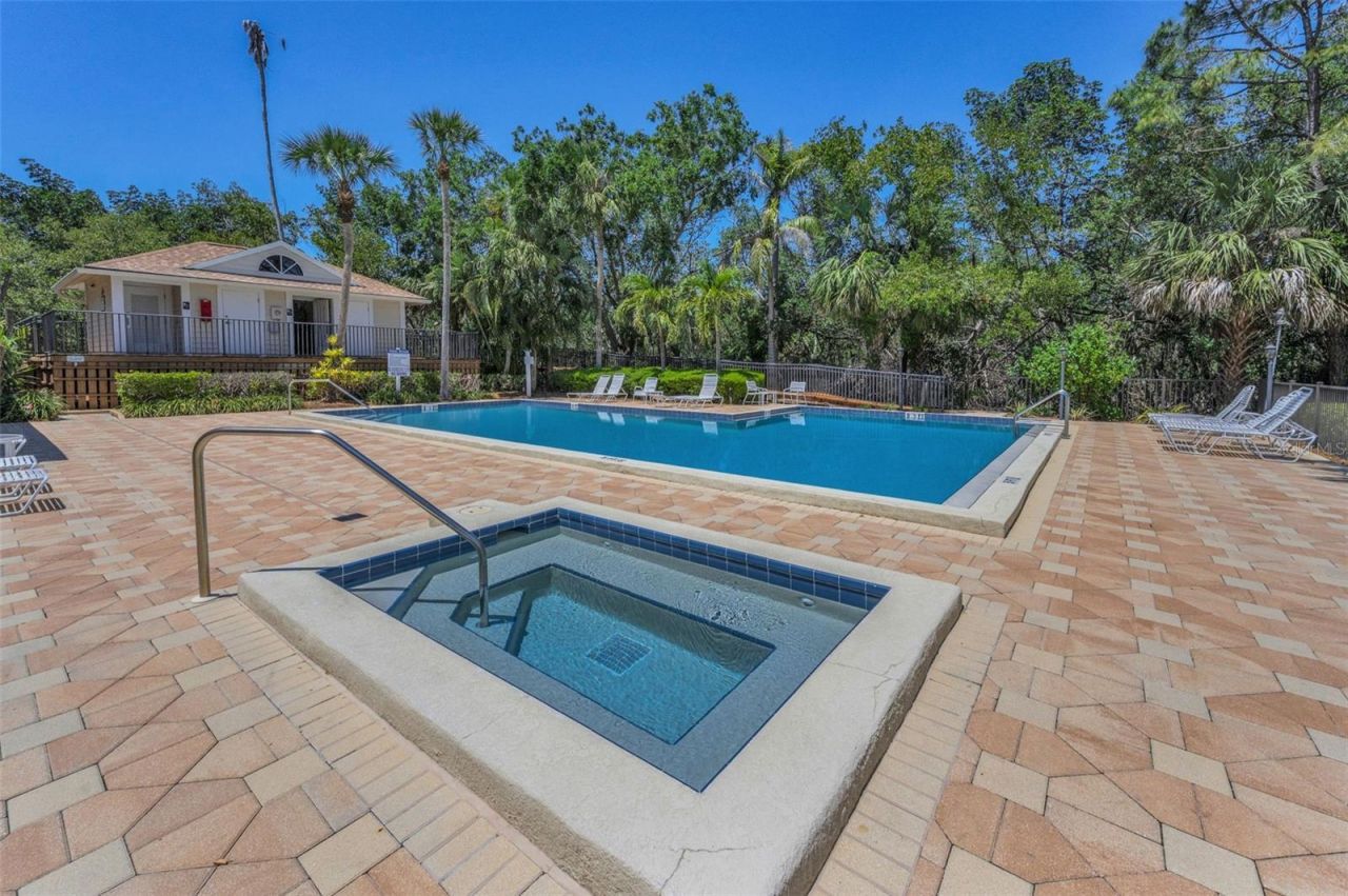 932 Myakka Court Ne, Saint Petersburg, FL 33702 Photo
