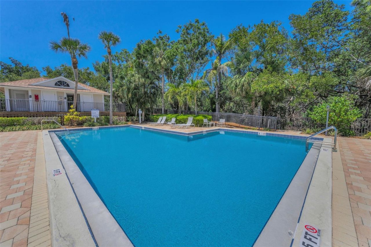 932 Myakka Court Ne, Saint Petersburg, FL 33702 Photo