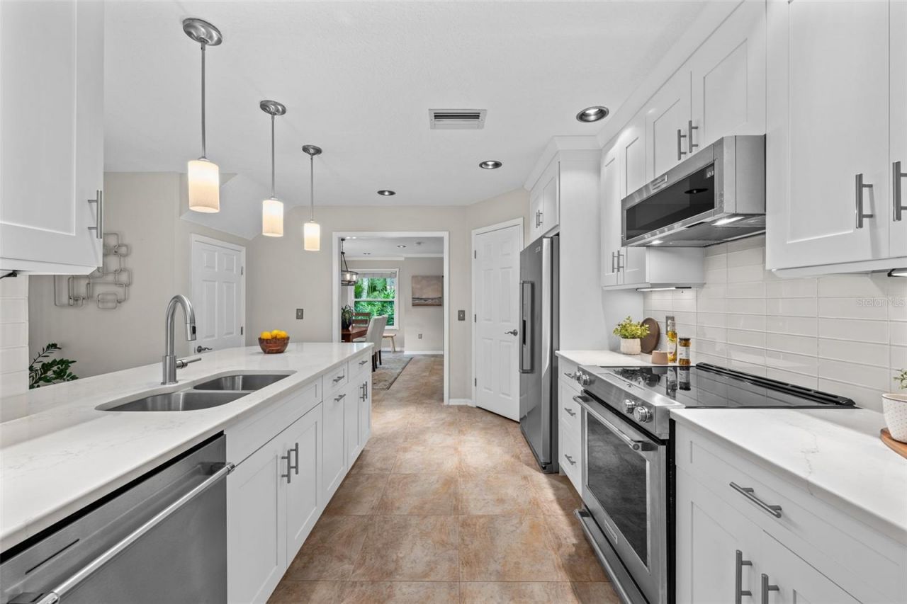 344 Cascade Lane, Palm Harbor, FL 34684 Photo
