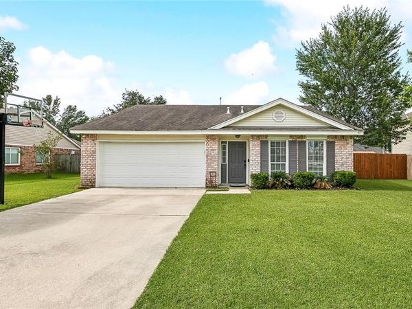 3001 MEADOW LAKE Drive E, Slidell, LA 70461