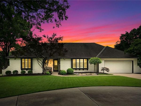 8016 Fontana Street, Prairie Village, KS 66208