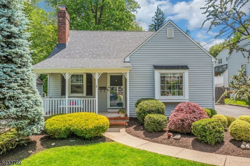15 Elmwood Ave, West Orange, NJ 07052 Main Photo