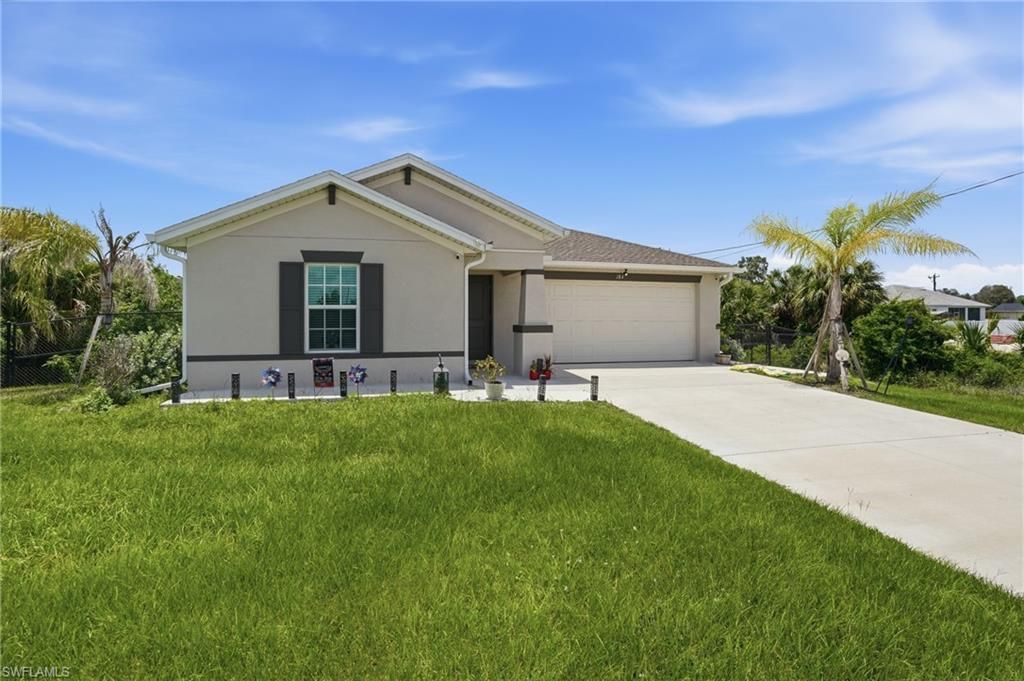 184 Peerless St , Lehigh Acres, FL 33974 Photo