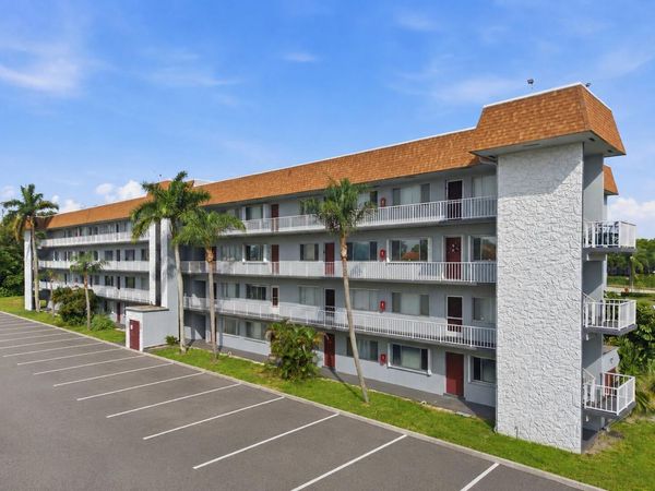 6289 Lear Drive, Unit 206, Lake Worth, FL 33462
