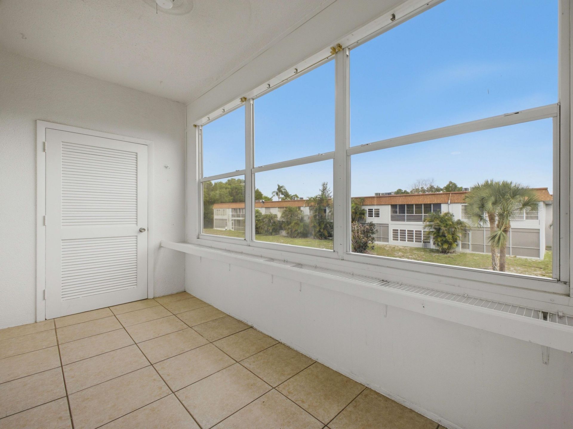 6289 Lear Drive, Unit 206, Lake Worth, FL 33462 Photo