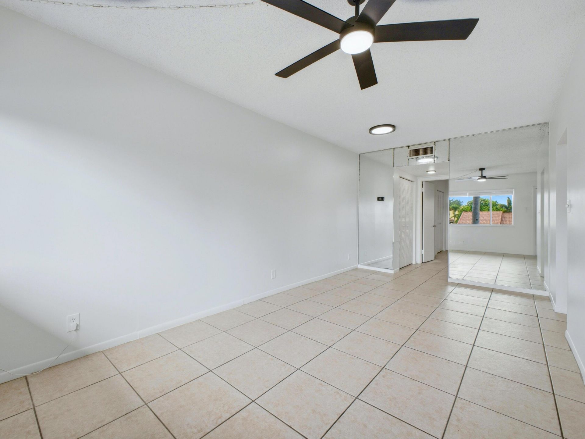 6289 Lear Drive, Unit 206, Lake Worth, FL 33462 Photo