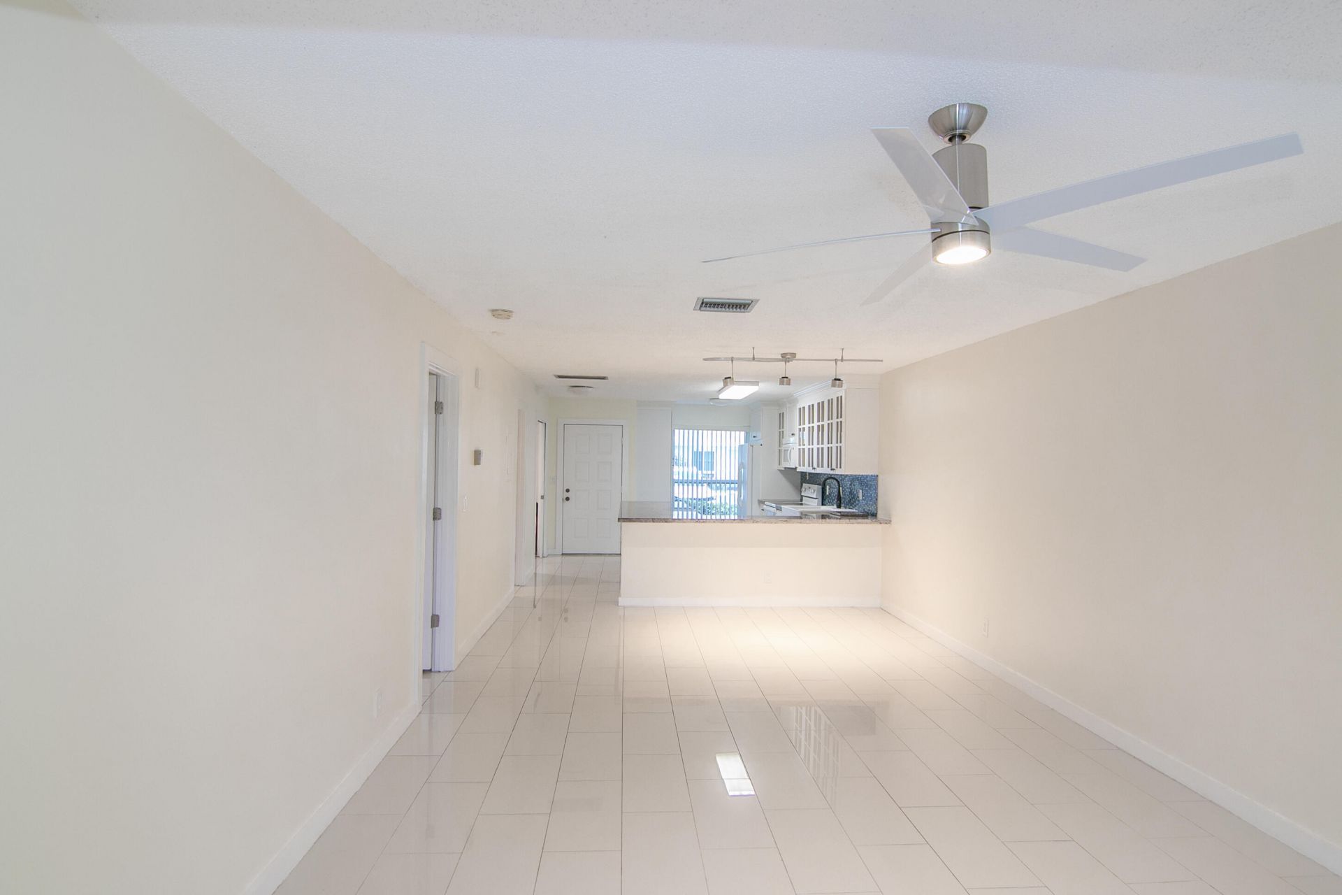 13741 Flora Place, Unit B, Delray Beach, FL 33484 Photo
