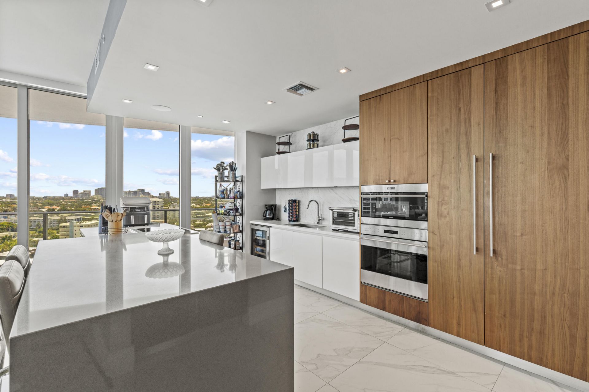 701 N Fort Lauderdale Beach Boulevard, Unit 1205, Fort Lauderdale, FL 33304 Photo