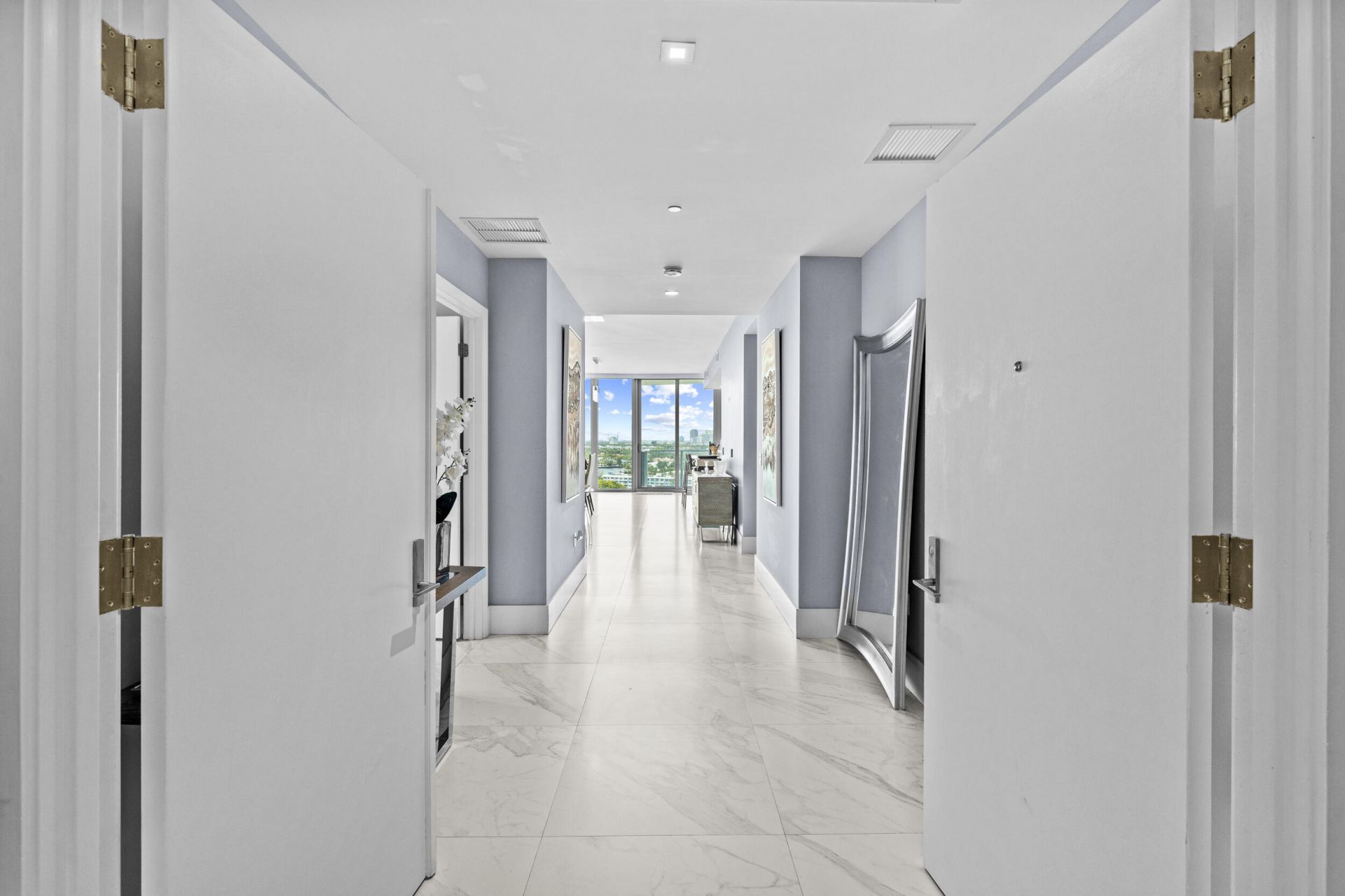 701 N Fort Lauderdale Beach Boulevard, Unit 1205, Fort Lauderdale, FL 33304 Photo