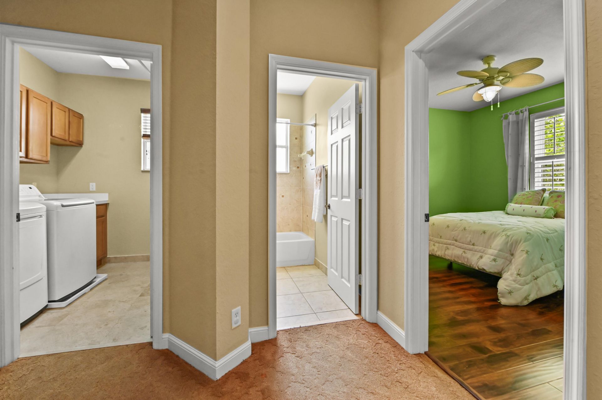 458 Cresta Circle, West Palm Beach, FL 33413 Photo