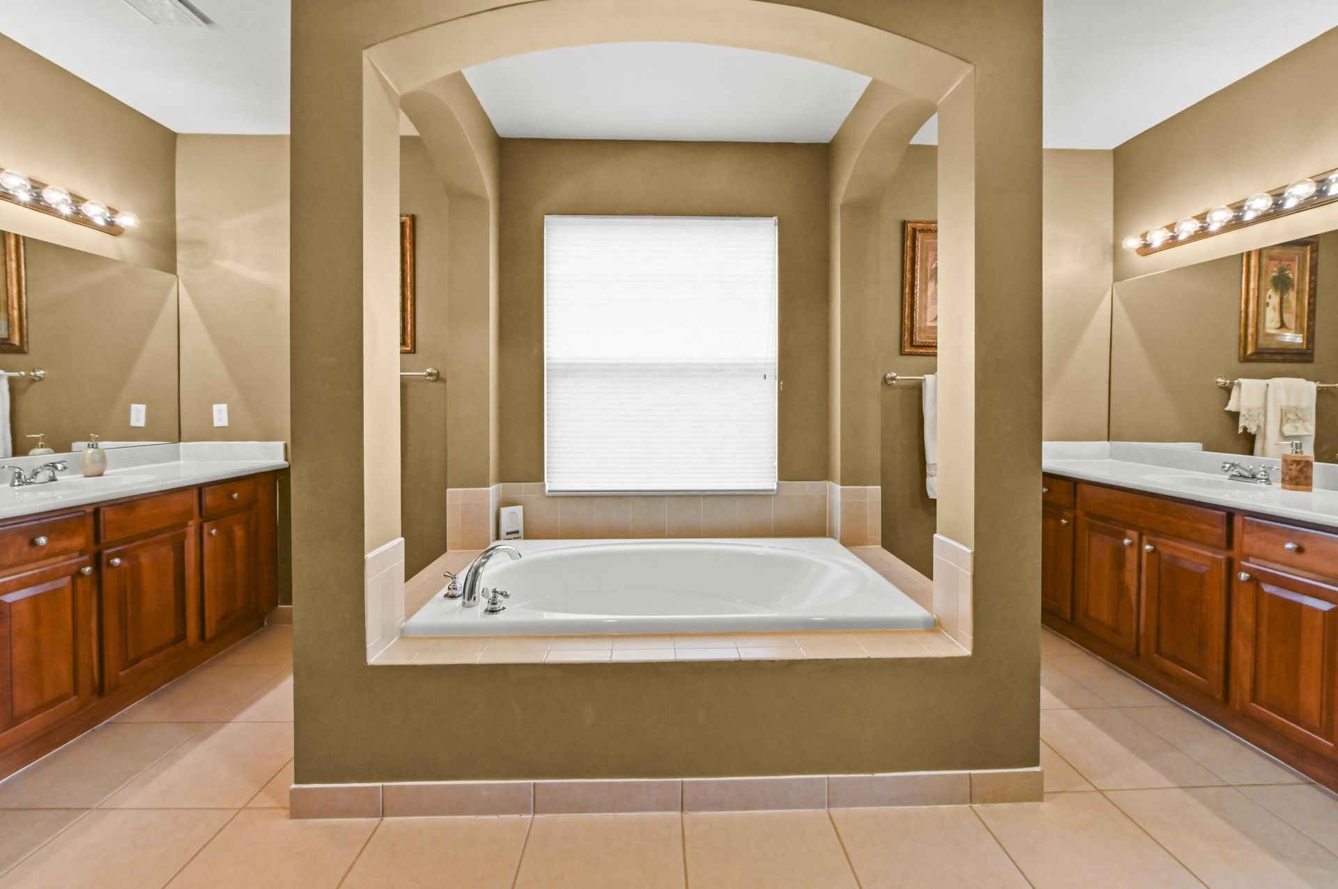 458 Cresta Circle, West Palm Beach, FL 33413 Photo