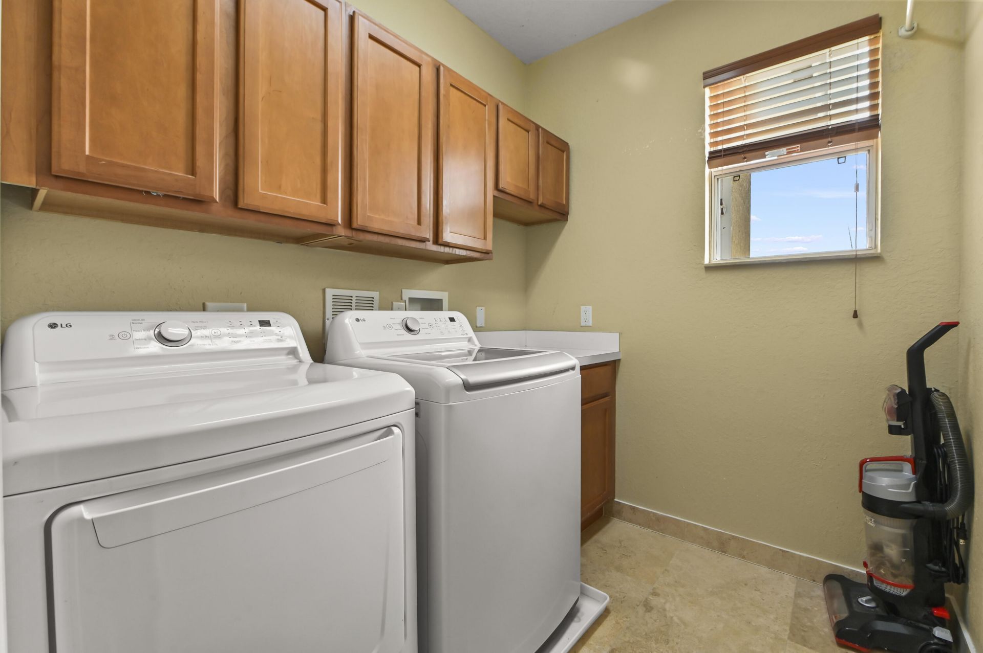 458 Cresta Circle, West Palm Beach, FL 33413 Photo