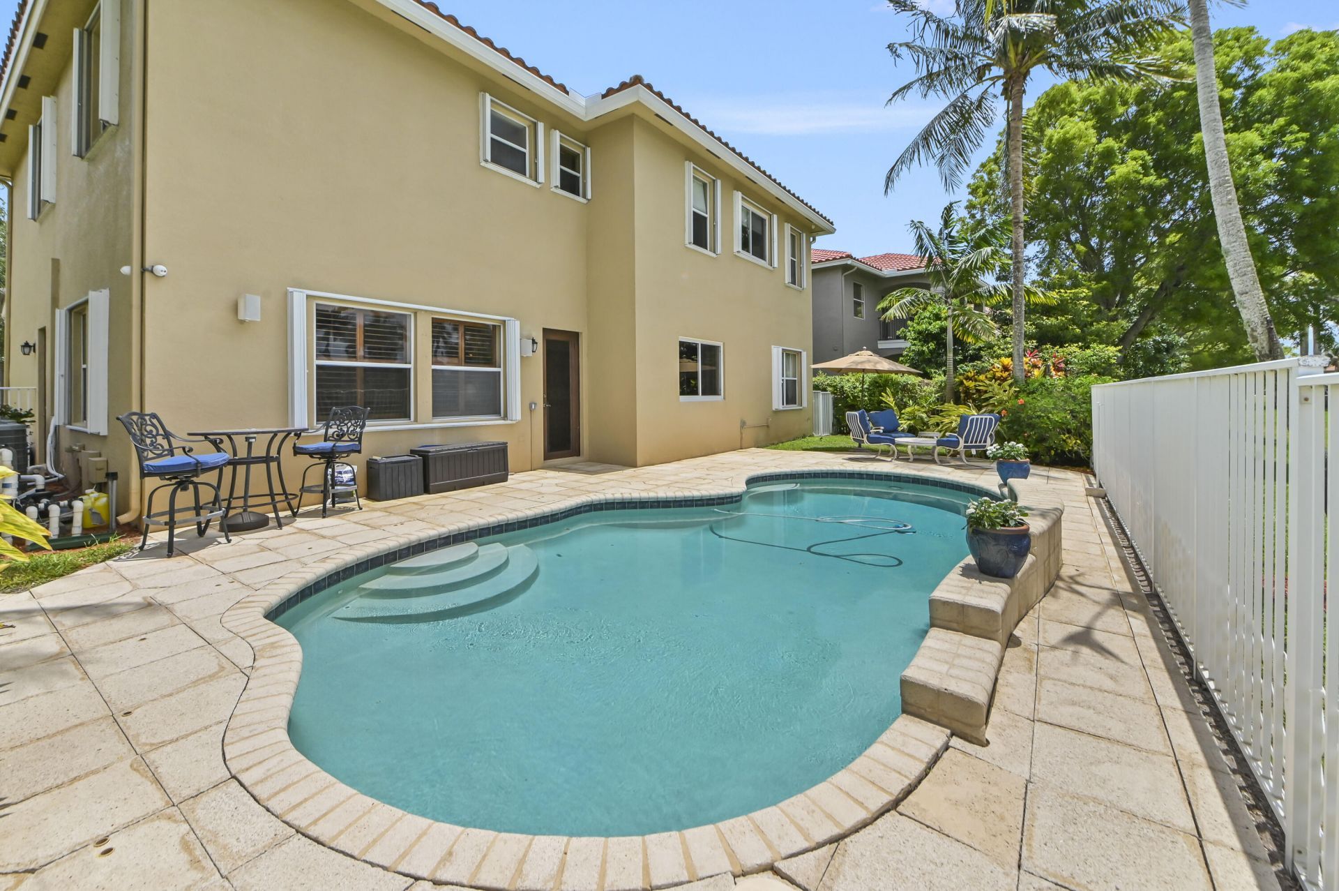 458 Cresta Circle, West Palm Beach, FL 33413 Photo