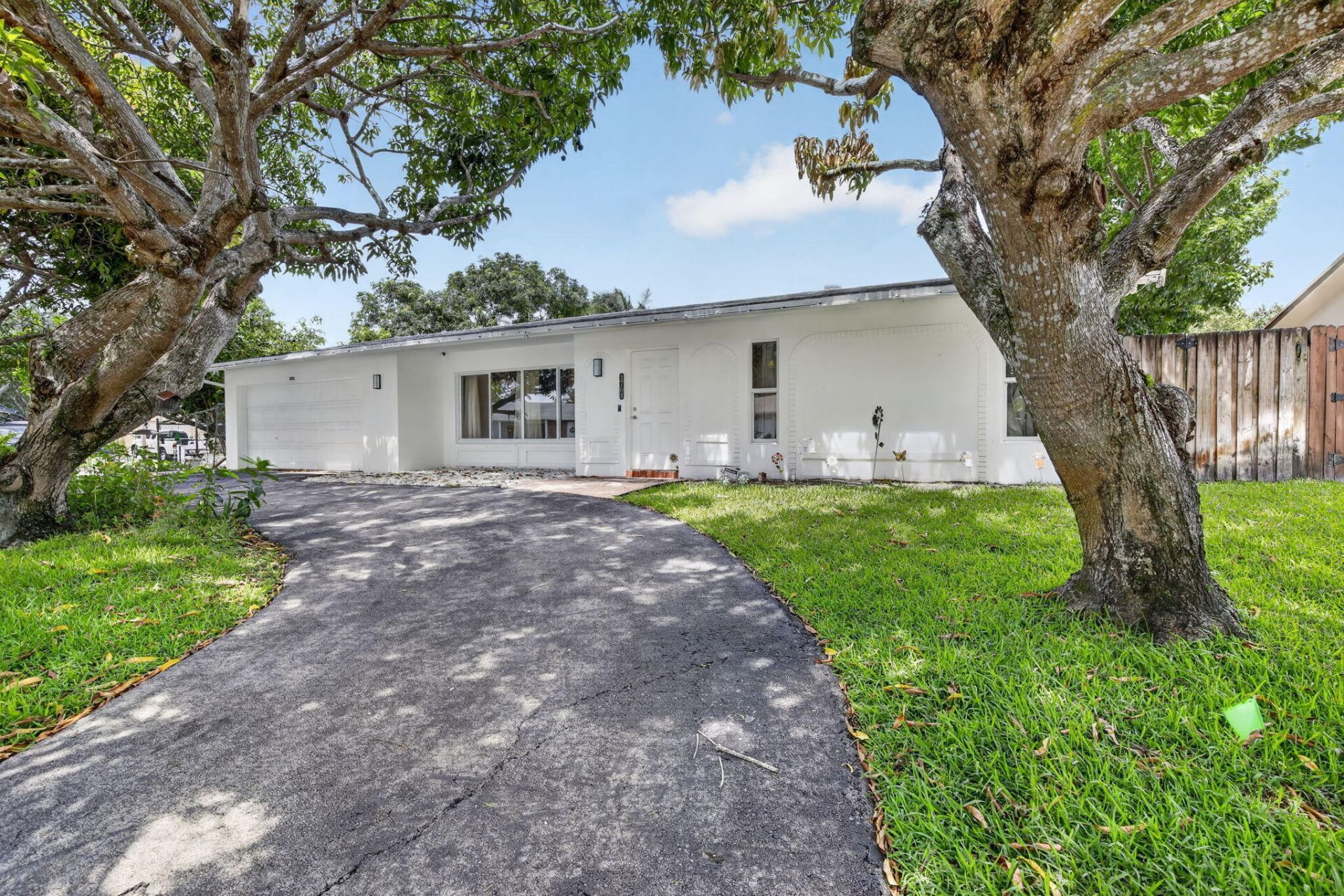 1761 NW 107th Avenue, Pembroke Pines, FL 33026 Photo