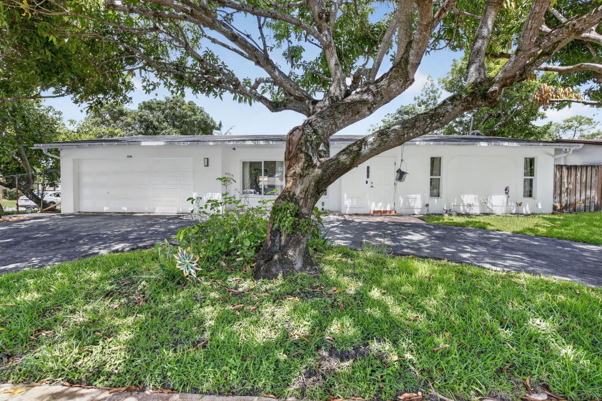 1761 NW 107th Avenue, Pembroke Pines, FL 33026 Photo